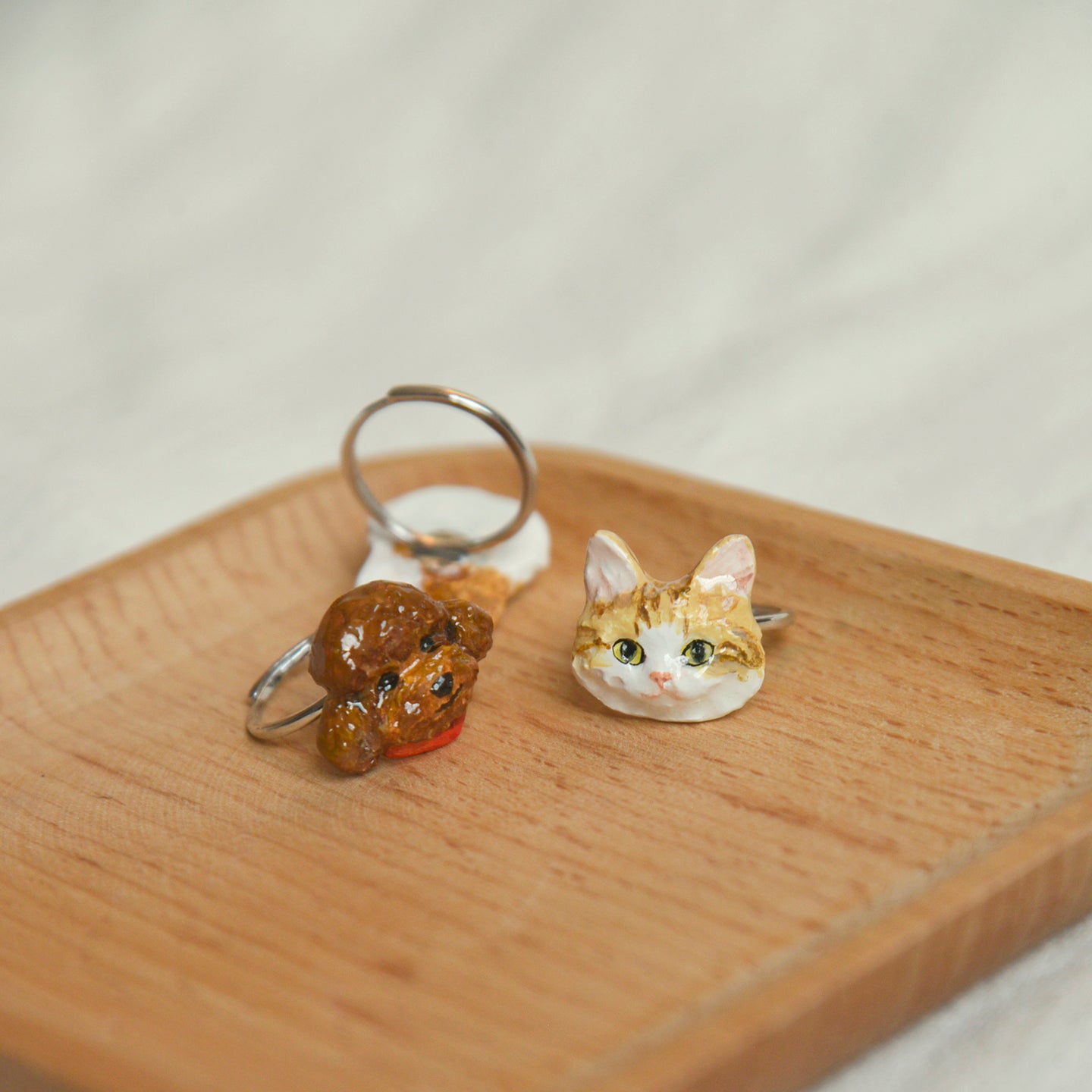 Memorpaw Customized Soft Ceramic Pet Portrait Necklace Ring Brooch Keychain 